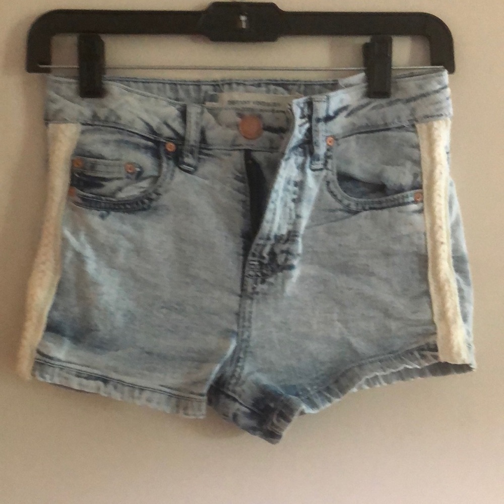 Light denim short